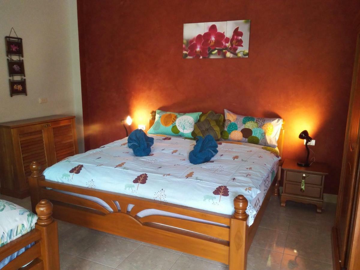 Nananuira Apartment And Room Khao Lak Exteriér fotografie
